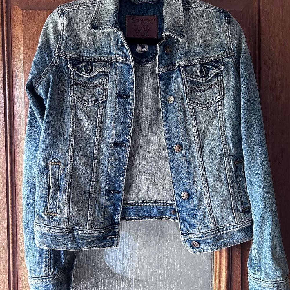 Abercrombie‎ Fitch denim jacket Small NWOT